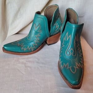 Ariat Dixon Western Booties 8.5